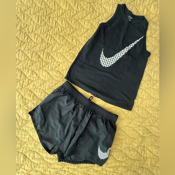 Nike Pants - 2 pc set - Nike Black Athletic Set with Checkered Swoosh